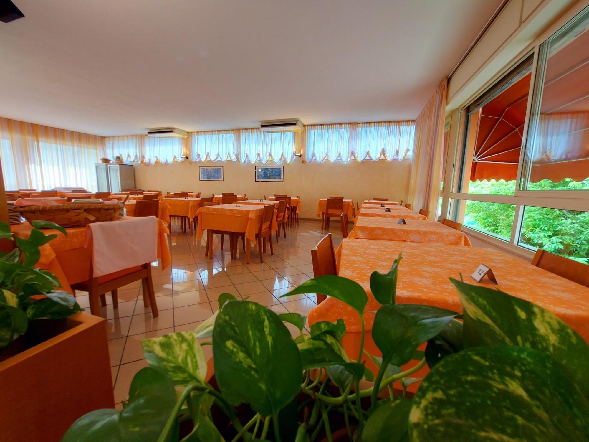 Hotel Joli
