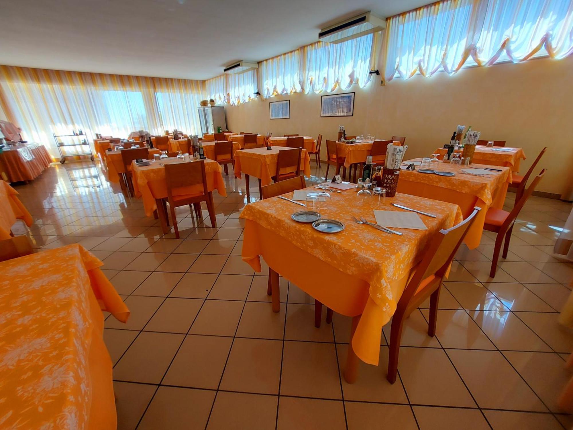 Hotel Joli