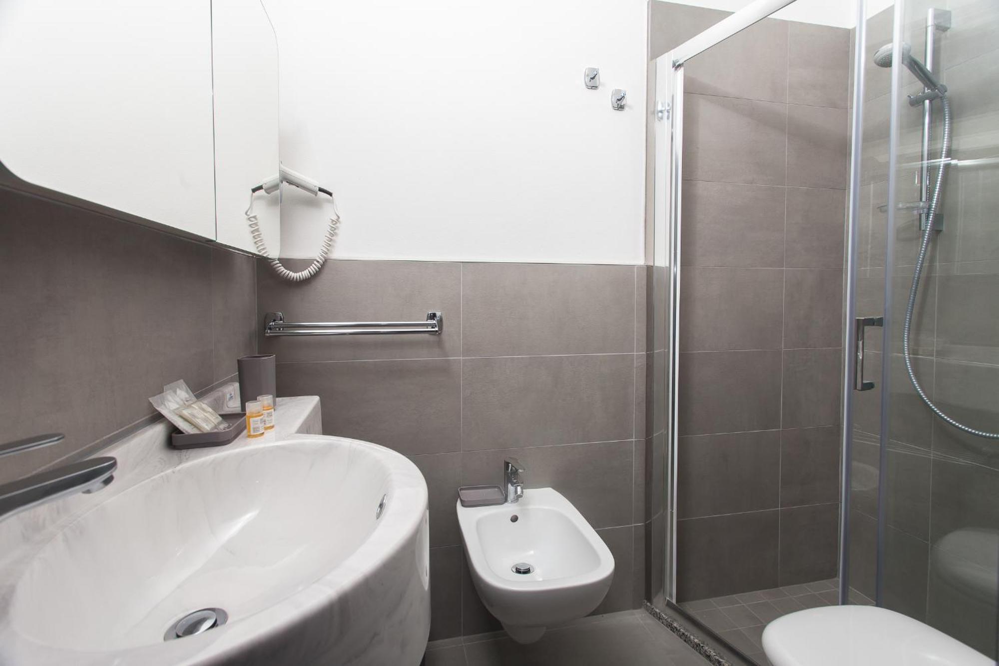 Hotel Joli 3*
